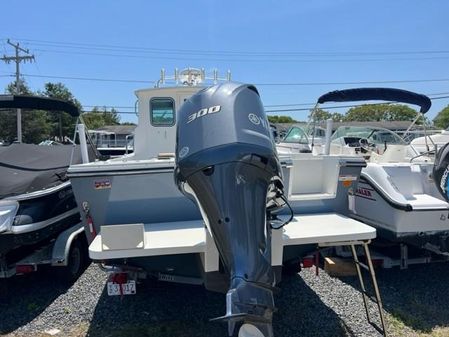 Parker 2520 XL Sport Cabin image