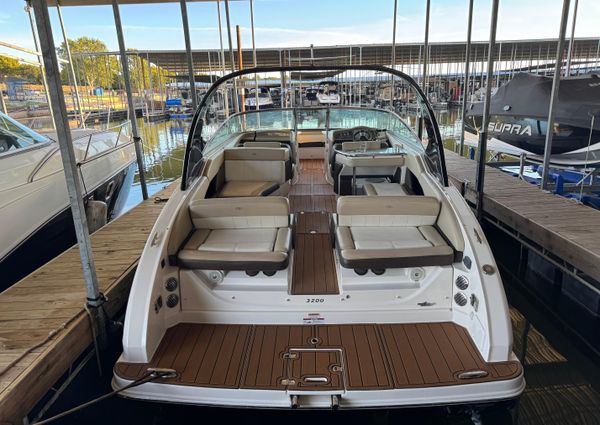 Regal 3200-BOWRIDER image