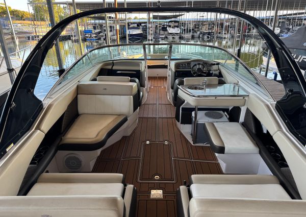 Regal 3200-BOWRIDER image