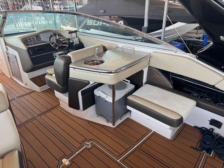 Regal 3200-BOWRIDER image