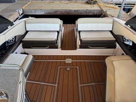 Regal 3200-BOWRIDER image