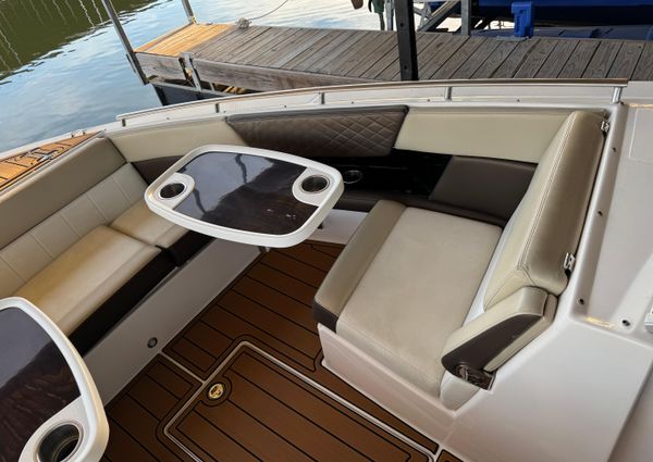 Regal 3200-BOWRIDER image