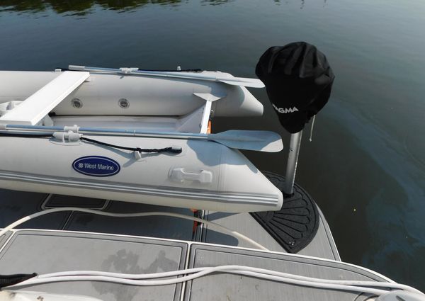 Sea Ray 400 Sundancer image