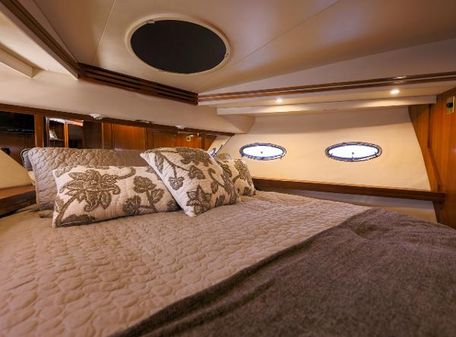 Carver 530-VOYAGER-PILOTHOUSE image