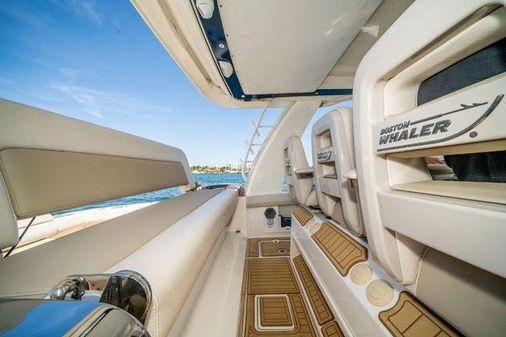 Boston-whaler 42-OUTRAGE image