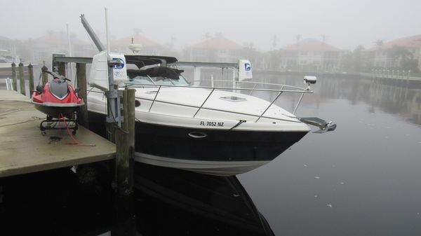 Rinker 342 Fiesta Vee