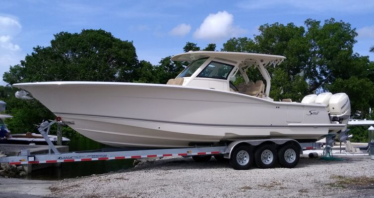 Scout 355 LXF - main image