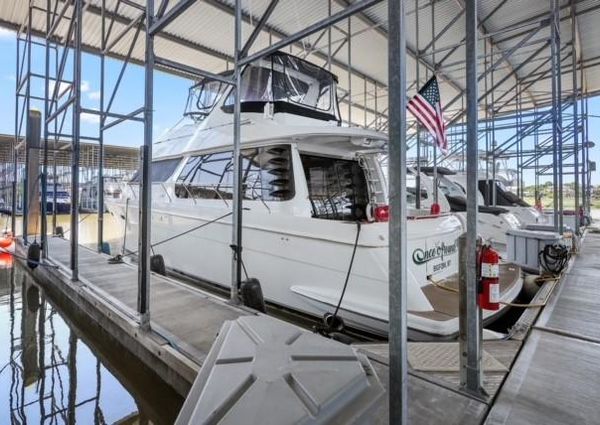 Carver 530-VOYAGER-PILOTHOUSE image