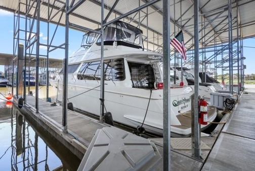 Carver 530-VOYAGER-PILOTHOUSE image