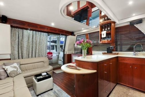 Carver 530-VOYAGER-PILOTHOUSE image