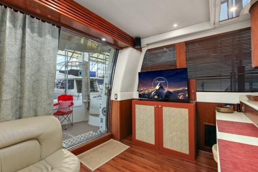 Carver 530-VOYAGER-PILOTHOUSE image