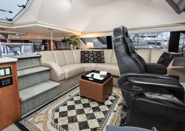 Carver 530-VOYAGER-PILOTHOUSE image