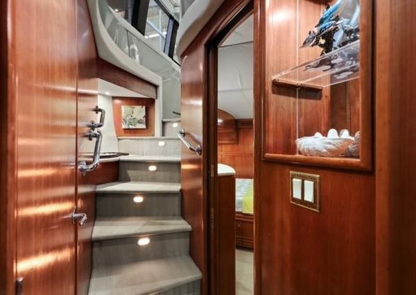 Carver 530-VOYAGER-PILOTHOUSE image