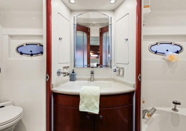 Carver 530-VOYAGER-PILOTHOUSE image