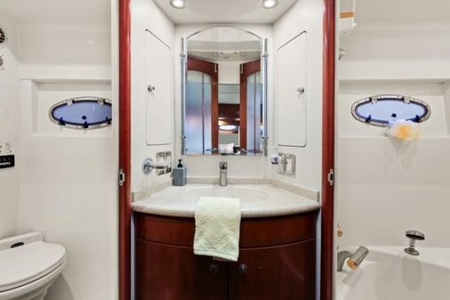 Carver 530-VOYAGER-PILOTHOUSE image