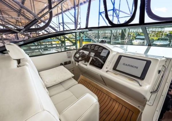 Carver 530-VOYAGER-PILOTHOUSE image