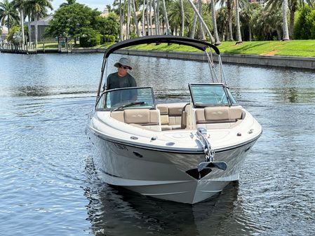 Sea-ray 250-SLX image