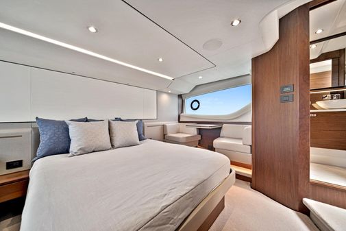 Princess F55 Flybridge image