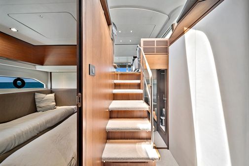 Princess Yachts F55 Flybridge image