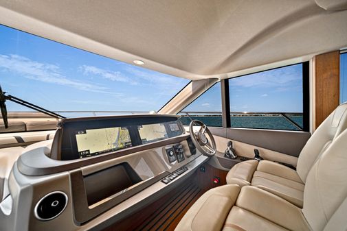 Princess Yachts F55 Flybridge image