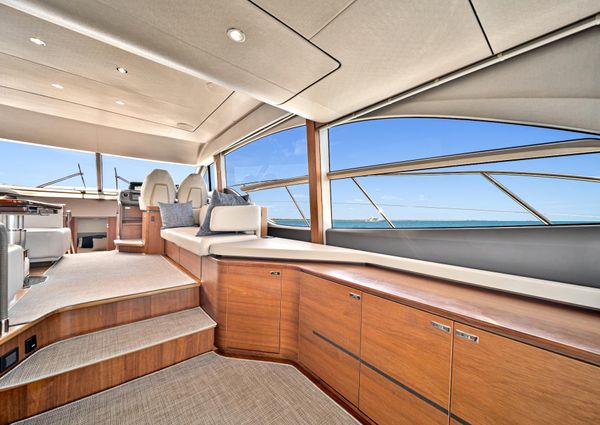 Princess F55 Flybridge image