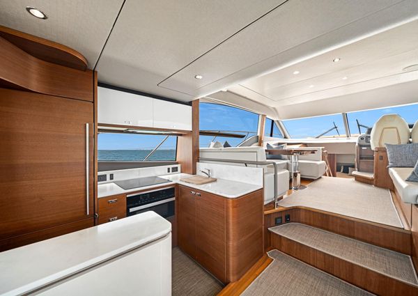 Princess F55 Flybridge image