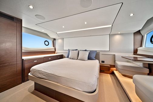 Princess Yachts F55 Flybridge image