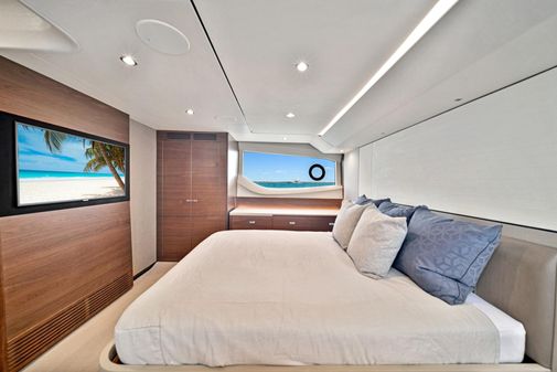 Princess Yachts F55 Flybridge image