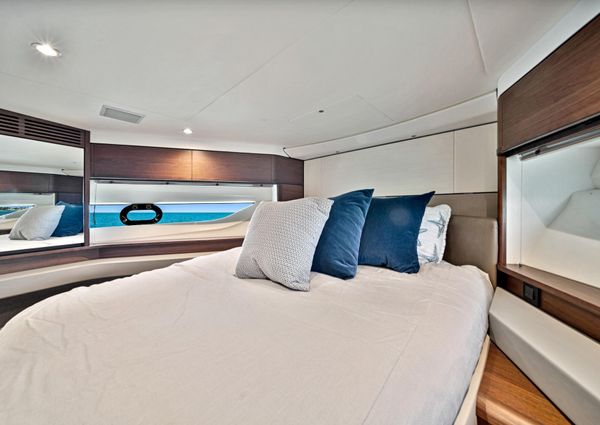 Princess F55 Flybridge image