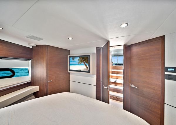 Princess F55 Flybridge image