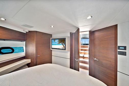 Princess F55 Flybridge image