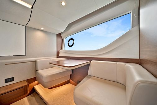 Princess Yachts F55 Flybridge image