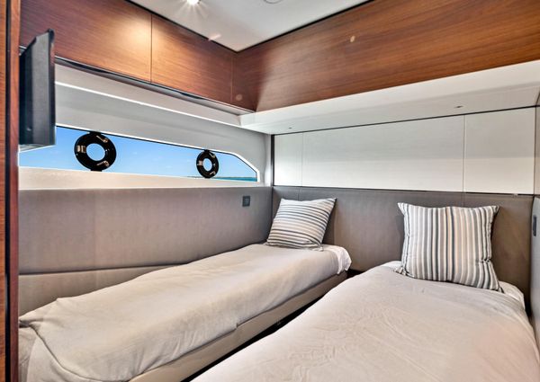 Princess F55 Flybridge image