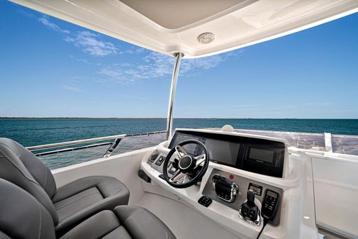 Princess F55 Flybridge image