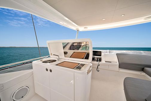 Princess F55 Flybridge image