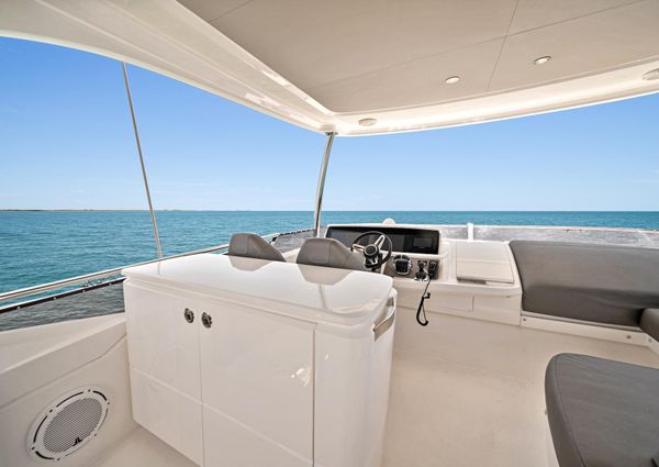 Princess F55 Flybridge image