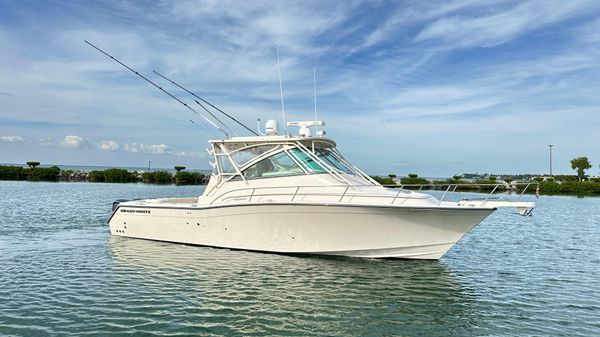 Grady-White Express 370