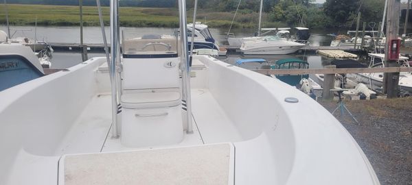 Sportsman Island Reef 19 Center Console image