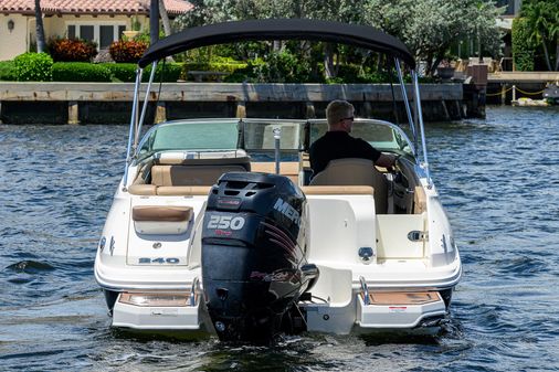 Sea Ray Sundeck 240 image