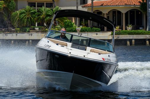 Sea Ray Sundeck 240 image