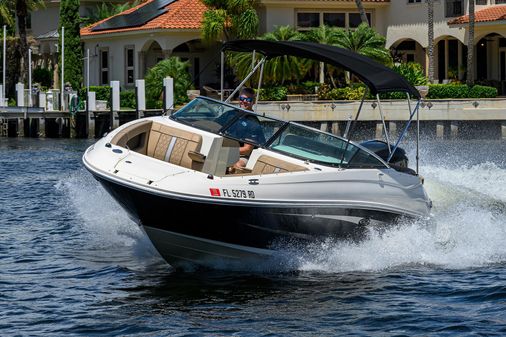 Sea Ray Sundeck 240 image