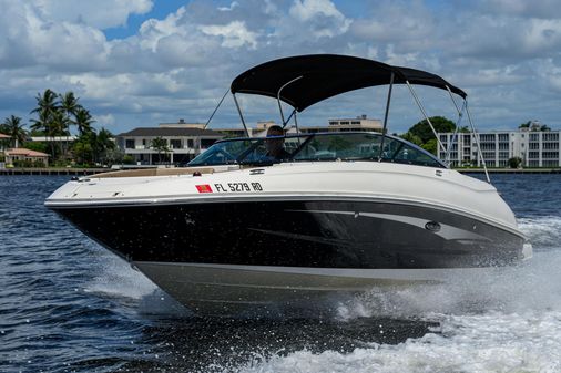 Sea Ray Sundeck 240 image