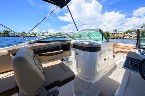 Sea Ray Sundeck 240 image