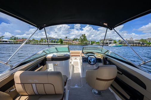 Sea Ray Sundeck 240 image