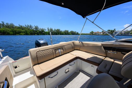 Sea Ray Sundeck 240 image