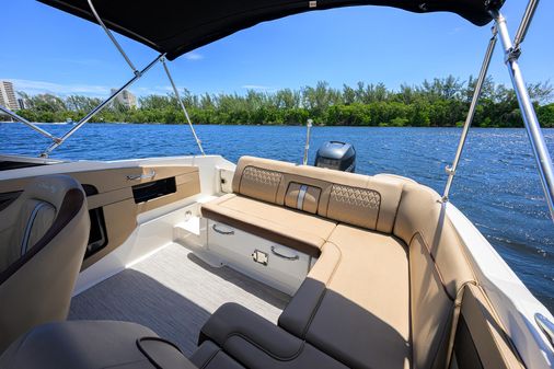 Sea Ray Sundeck 240 image