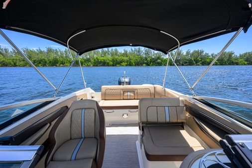 Sea Ray Sundeck 240 image