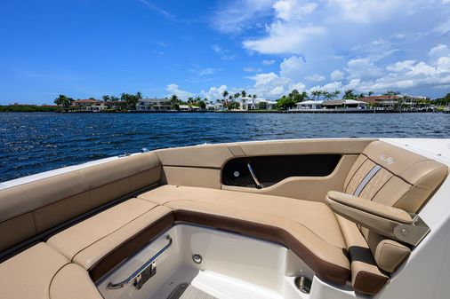 Sea Ray Sundeck 240 image