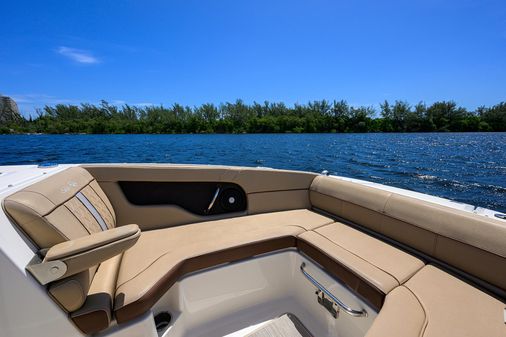 Sea Ray Sundeck 240 image