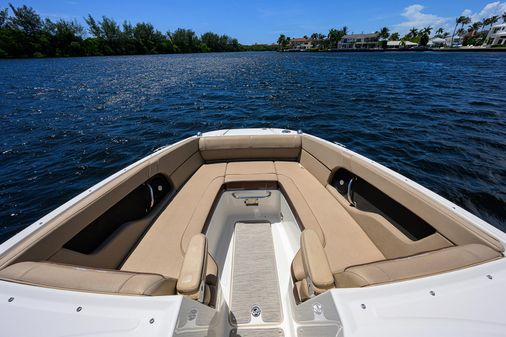 Sea Ray Sundeck 240 image